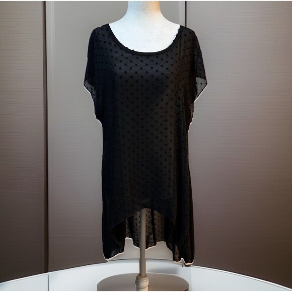 Dots Tops - Kim & Cami Black lightweight textured black polka dots Hi Lo pullover Top L